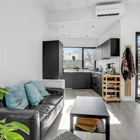 2 Bedroom Amazing In Casa vacanze *